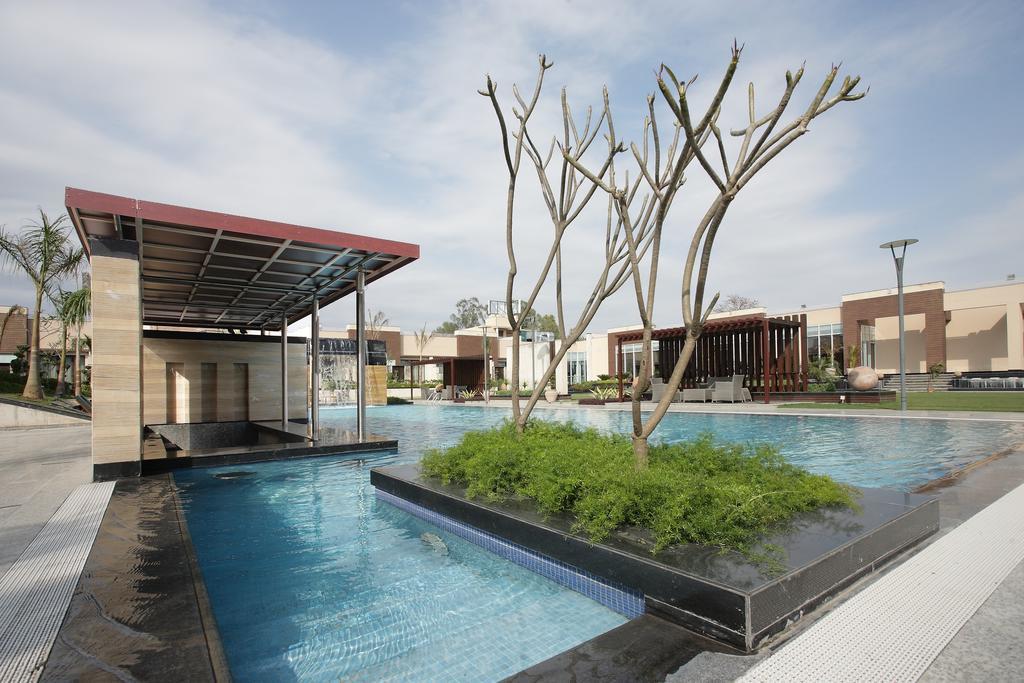 Oodles Hotel Neu-Delhi Exterior foto