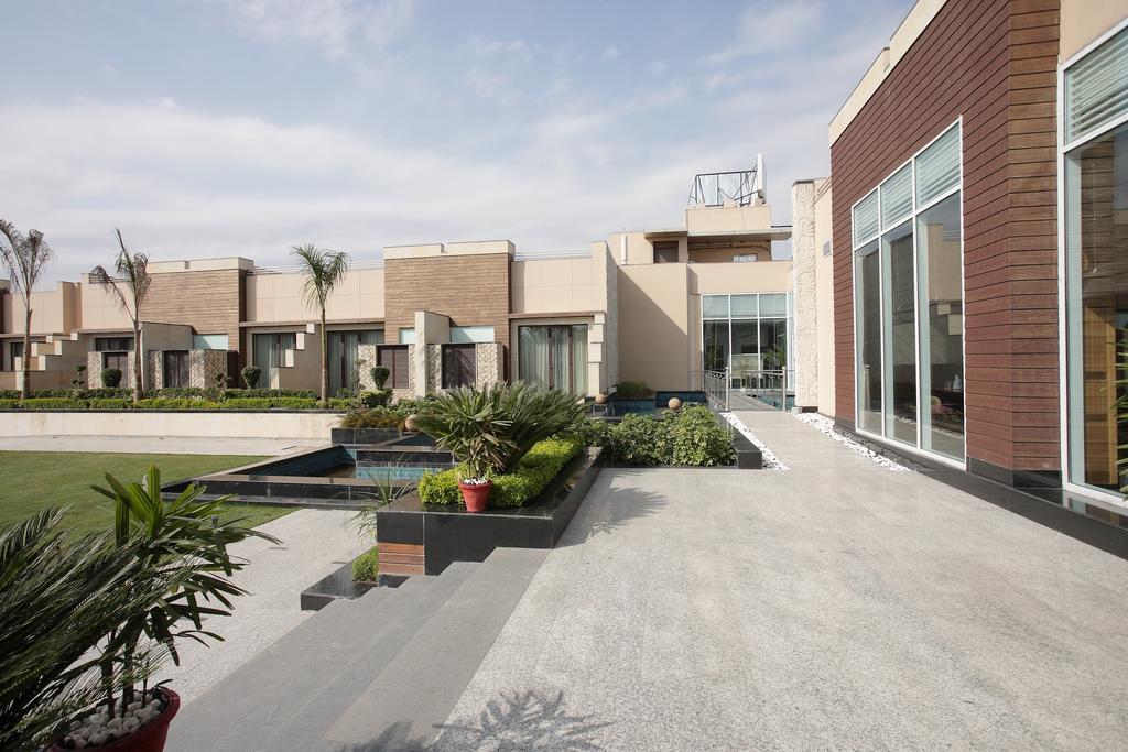 Oodles Hotel Neu-Delhi Exterior foto