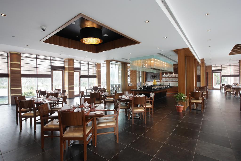 Oodles Hotel Neu-Delhi Exterior foto
